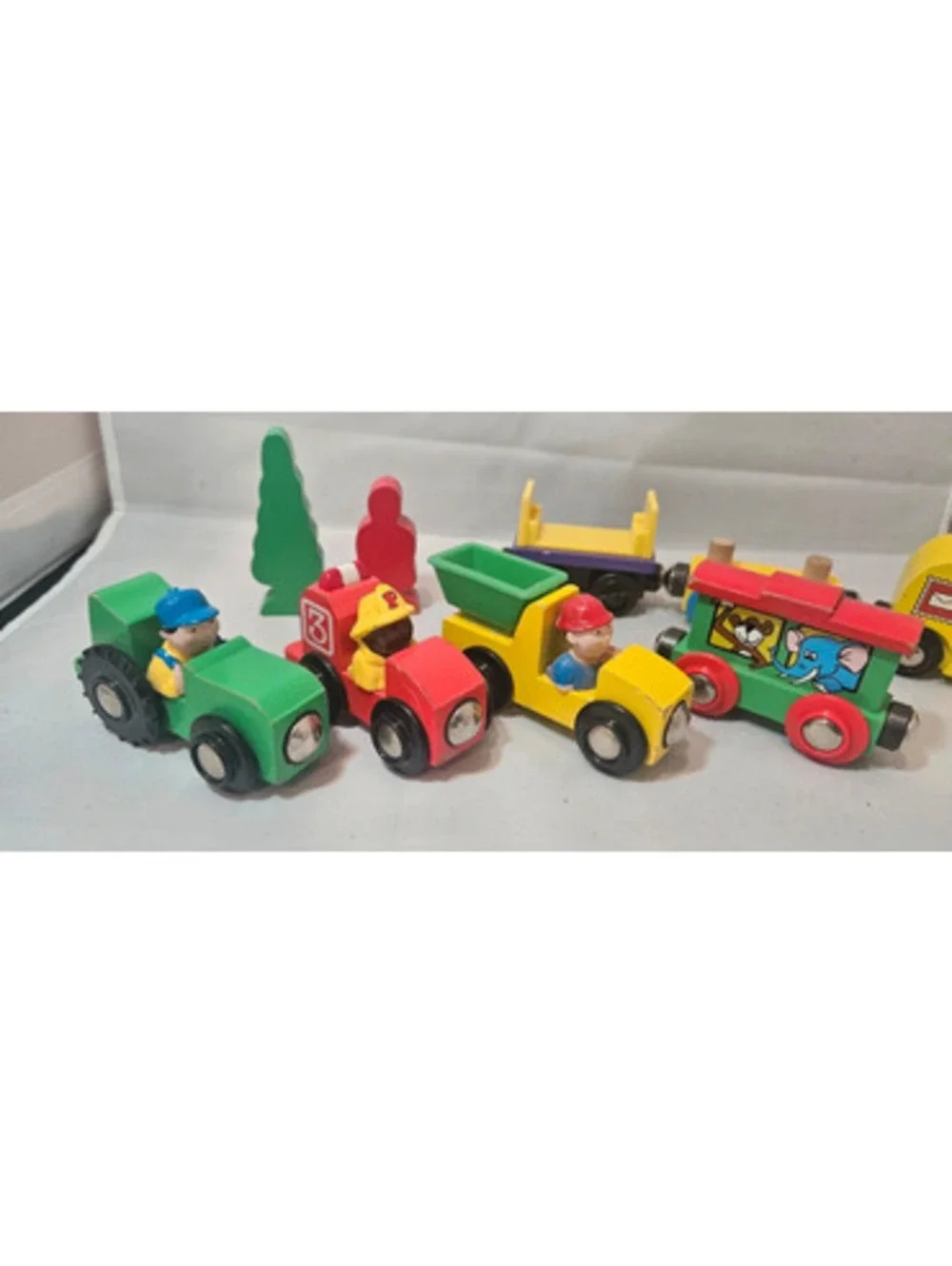 Wooden Magnetic Train & Vehicle Lot